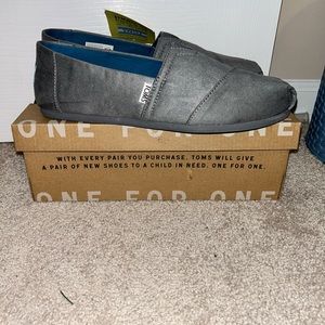 TOMS Women's Classic Slip-On SZ 10 US, Steel Grey Microfiber Monochrome